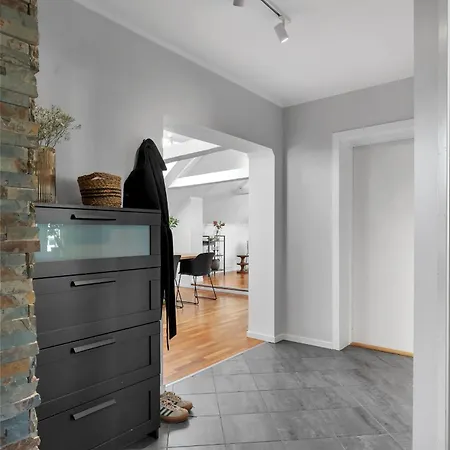 Arctic Homes - Historic Penthouse ترومسو