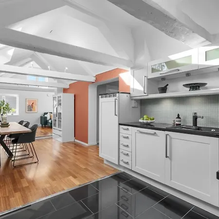 Arctic Homes - Historic Penthouse Apartment