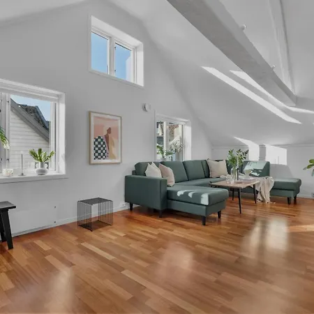 Lägenhet Arctic Homes - Historic Penthouse