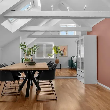 Apartment Arctic Homes - Historic Penthouse Tromso