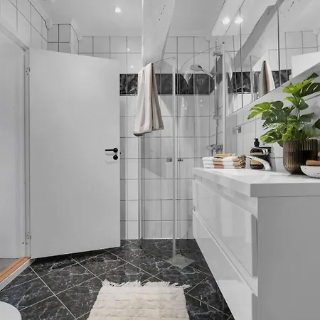 Arctic Homes - Historic Penthouse *