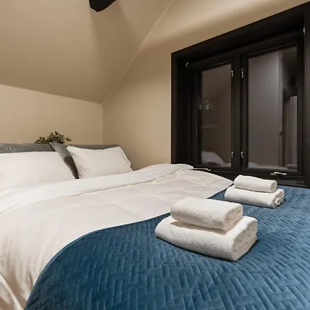 Arctic Homes - Historic Penthouse