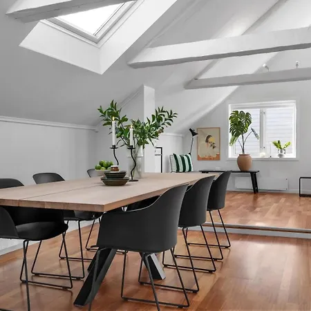 Апартаменты Arctic Homes - Historic Penthouse *